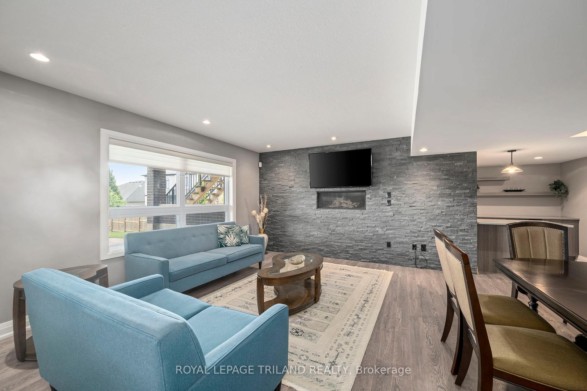 Photo 35 of 1010 Longworth Road, London, South L — HOMEH