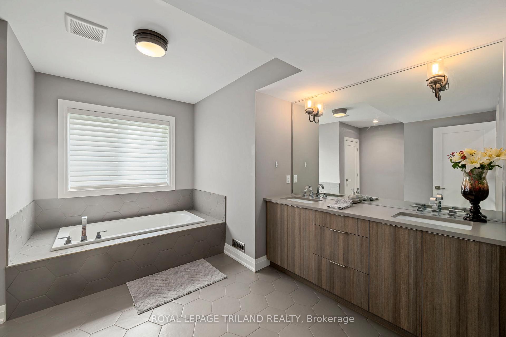 Photo 37 of 1010 Longworth Road, London, South L — HOMEH