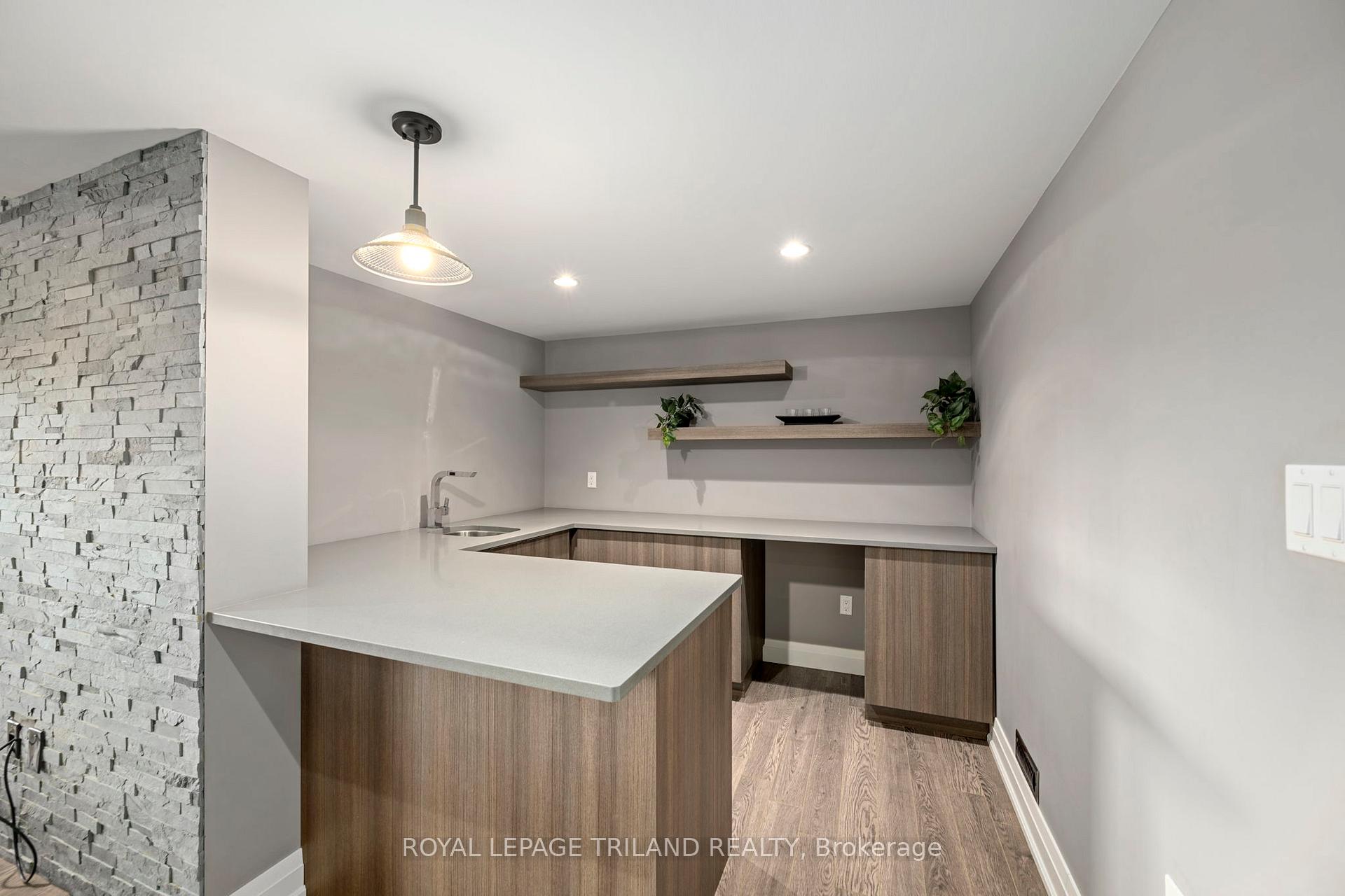 Photo 40 of 1010 Longworth Road, London, South L — HOMEH