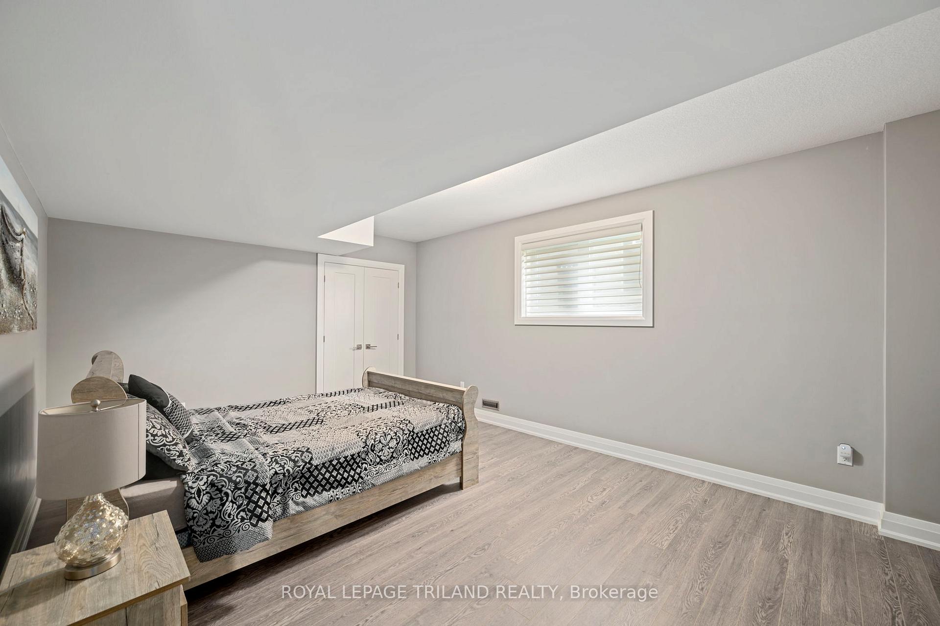 Photo 41 of 1010 Longworth Road, London, South L — HOMEH