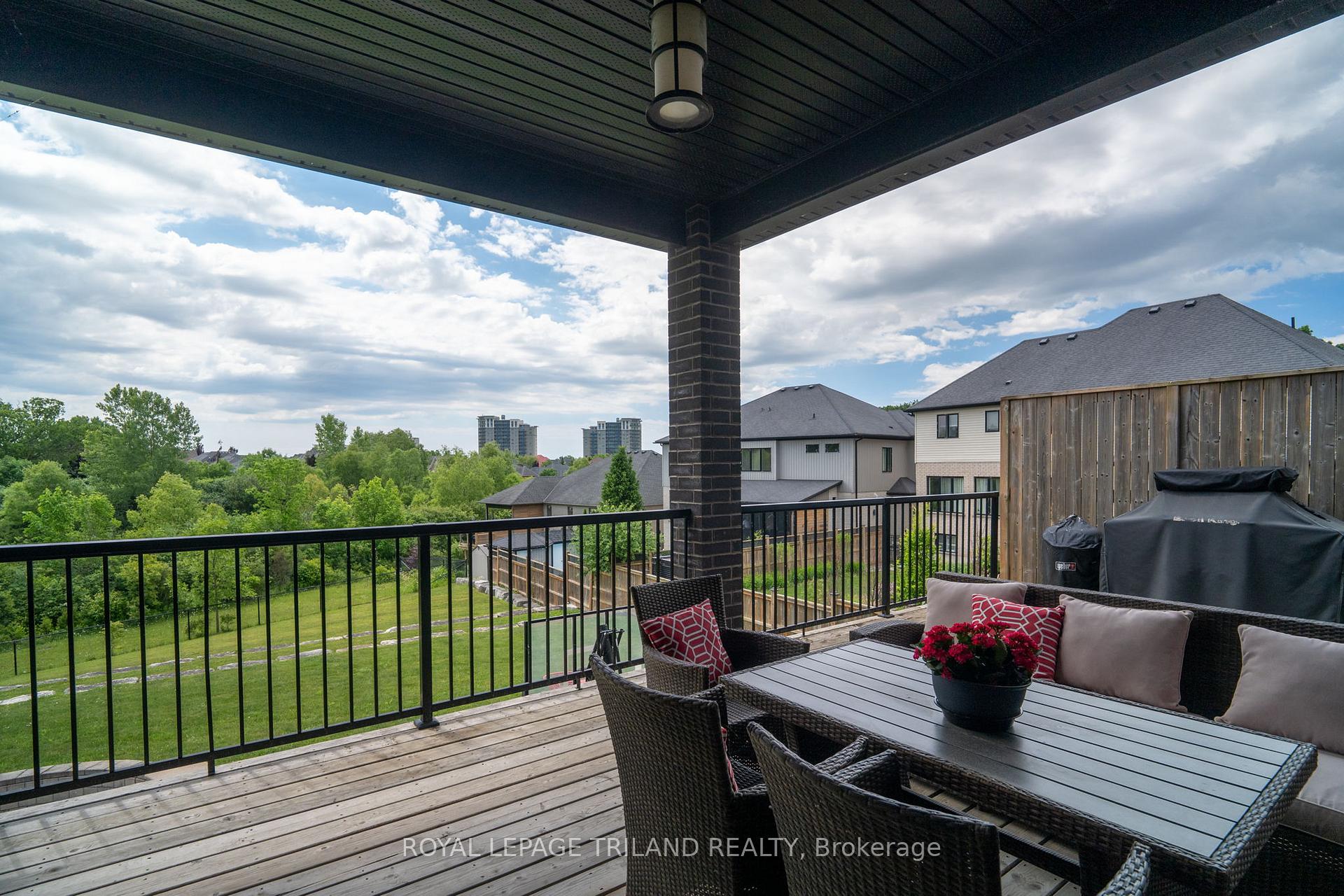 Photo 44 of 1010 Longworth Road, London, South L — HOMEH