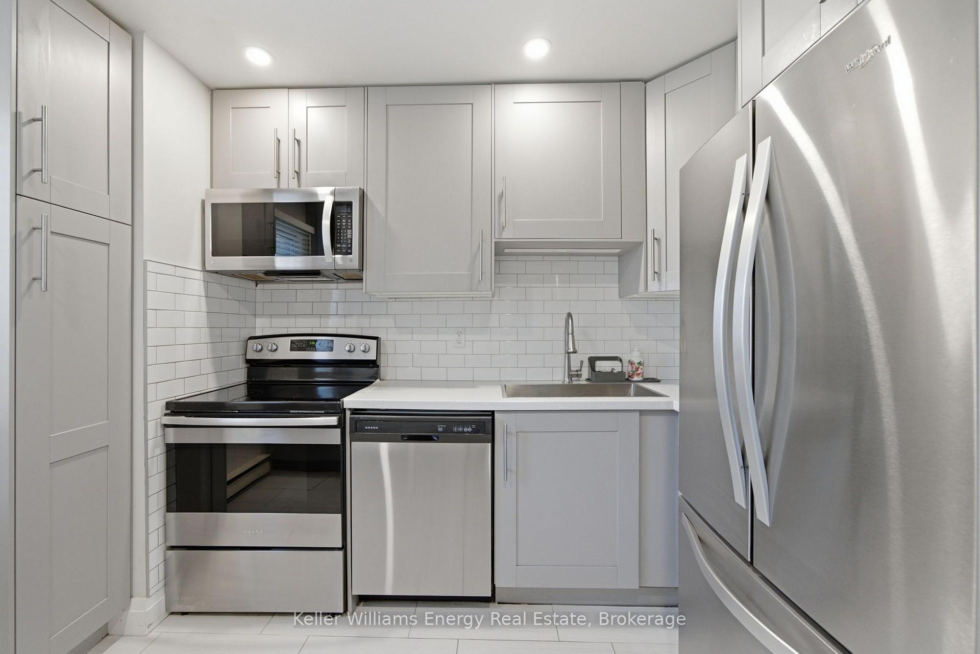 Photo 6 of Unit 105, 700 Harmony Road N, Oshawa, Pinecrest — HOMEH