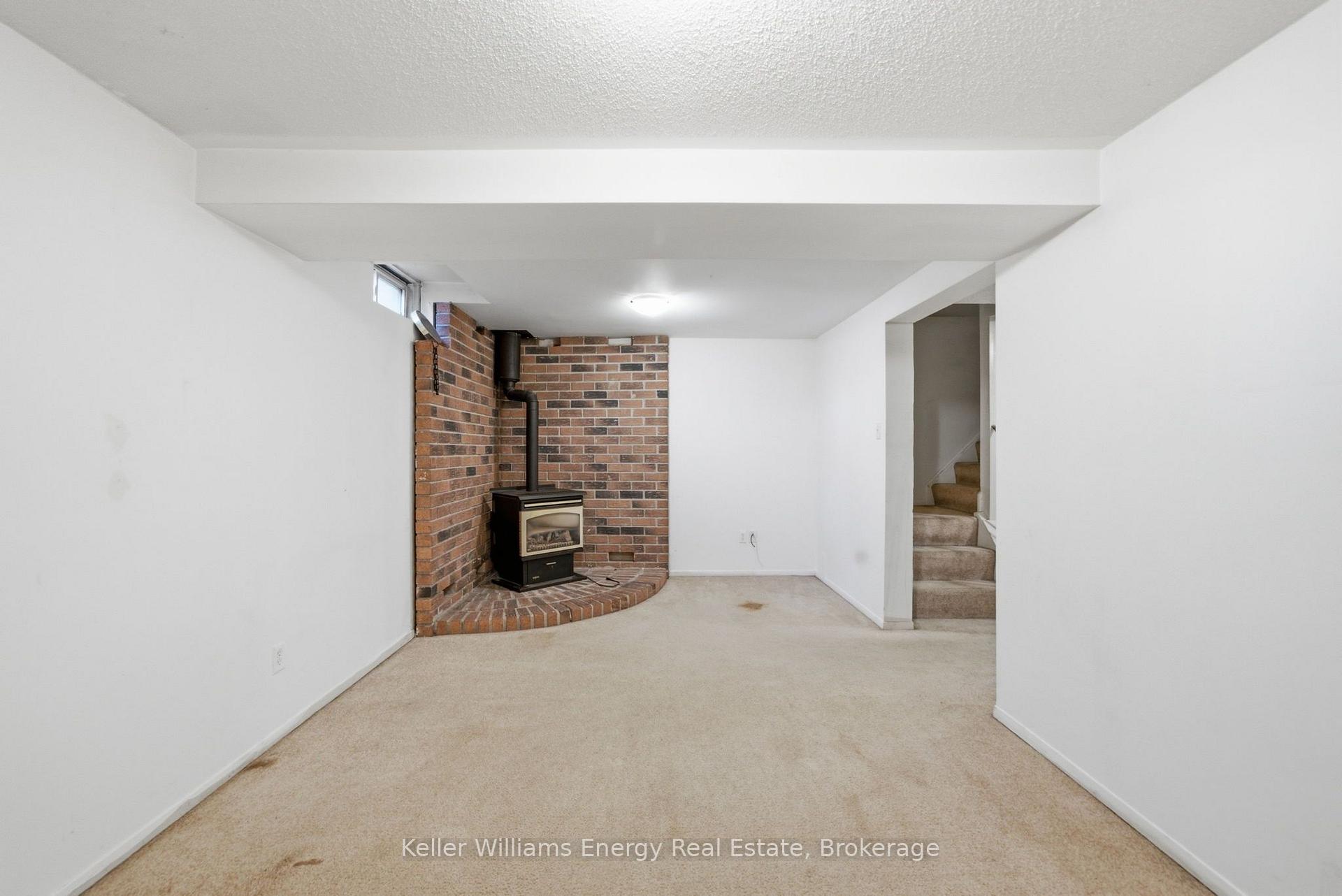Photo 30 of Unit 105, 700 Harmony Road N, Oshawa, Pinecrest — HOMEH