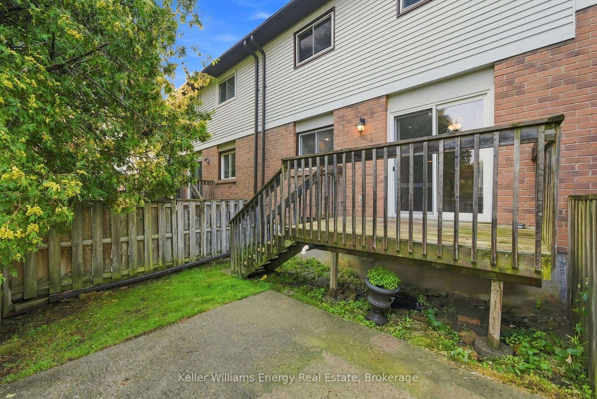 Photo 37 of Unit 105, 700 Harmony Road N, Oshawa, Pinecrest — HOMEH
