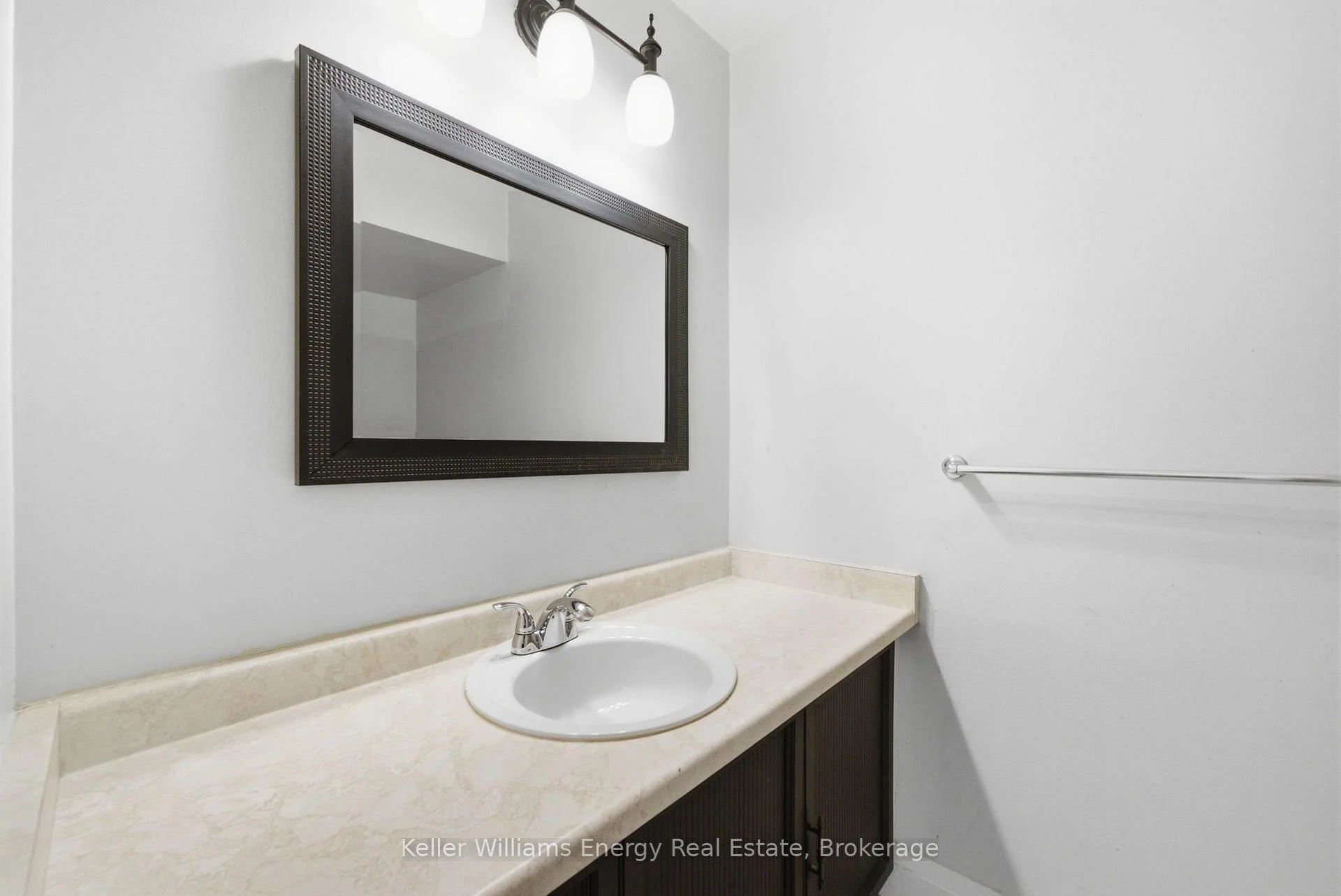Photo 24 of Unit 105, 700 Harmony Road N, Oshawa, Pinecrest — HOMEH