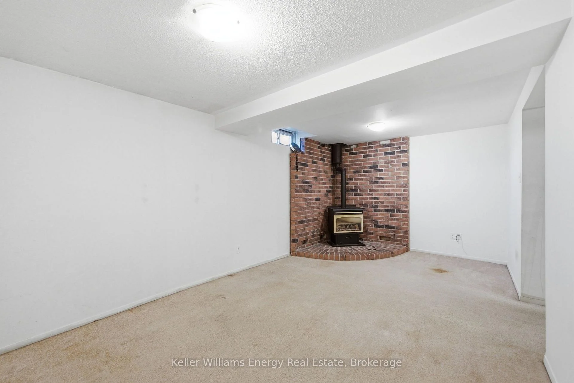 Photo 31 of Unit 105, 700 Harmony Road N, Oshawa, Pinecrest — HOMEH