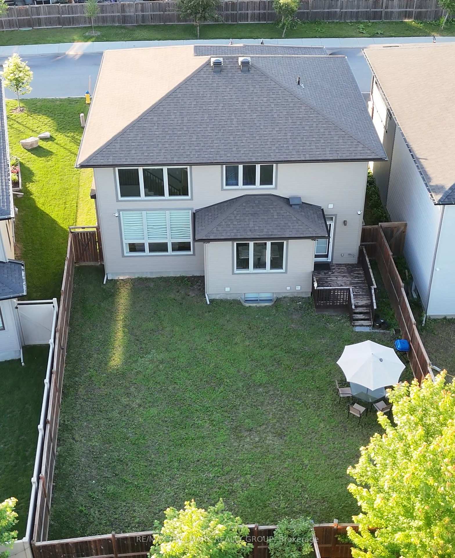 Photo 5 of 305 Oxer Place, Ottawa, Kanata - Emerald Meadows/Trailwest — HOMEH