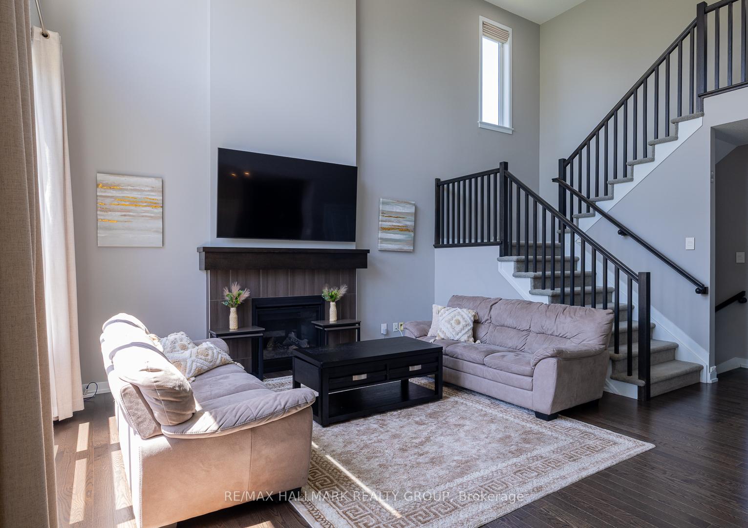 Photo 8 of 305 Oxer Place, Ottawa, Kanata - Emerald Meadows/Trailwest — HOMEH