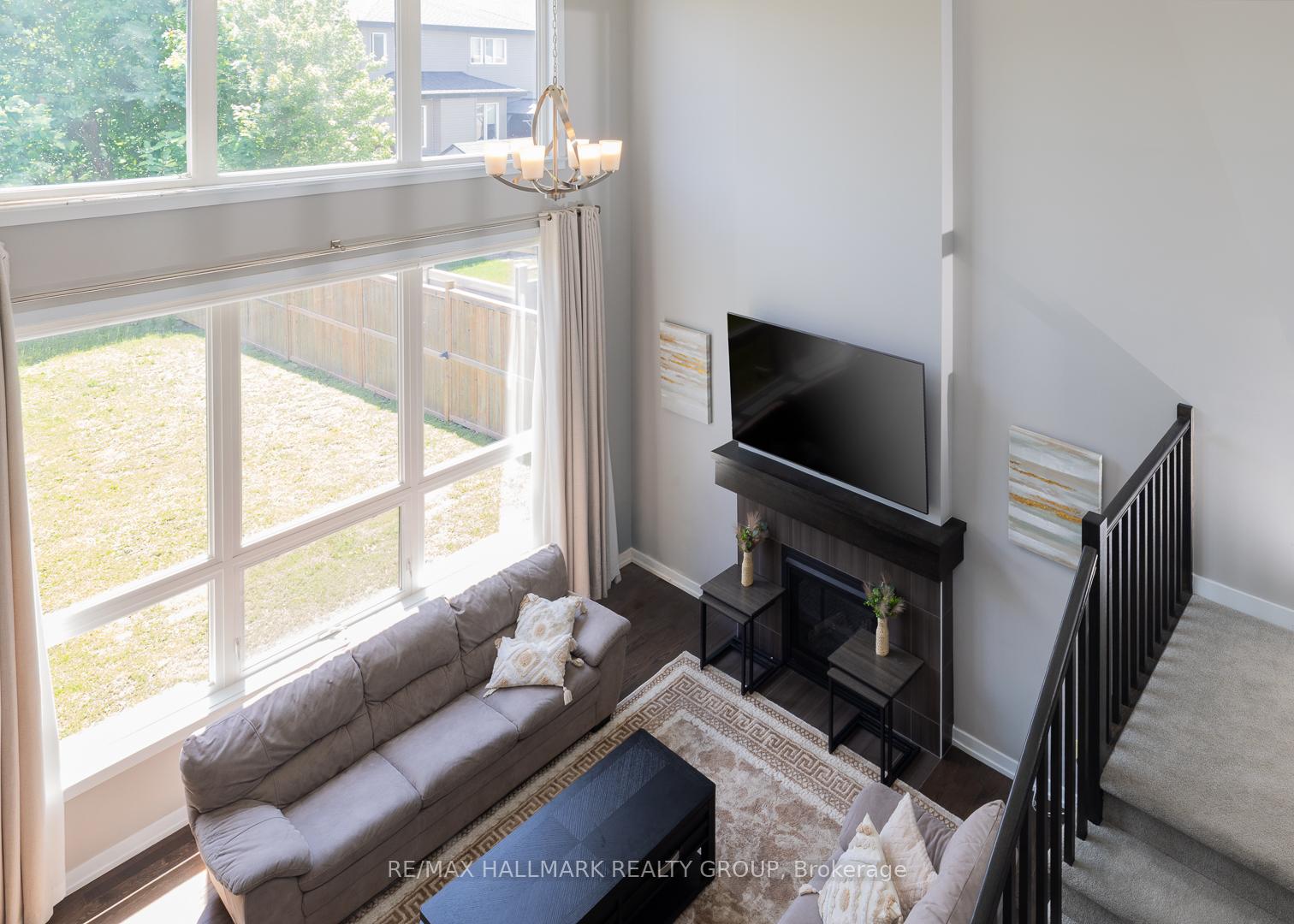 Photo 9 of 305 Oxer Place, Ottawa, Kanata - Emerald Meadows/Trailwest — HOMEH