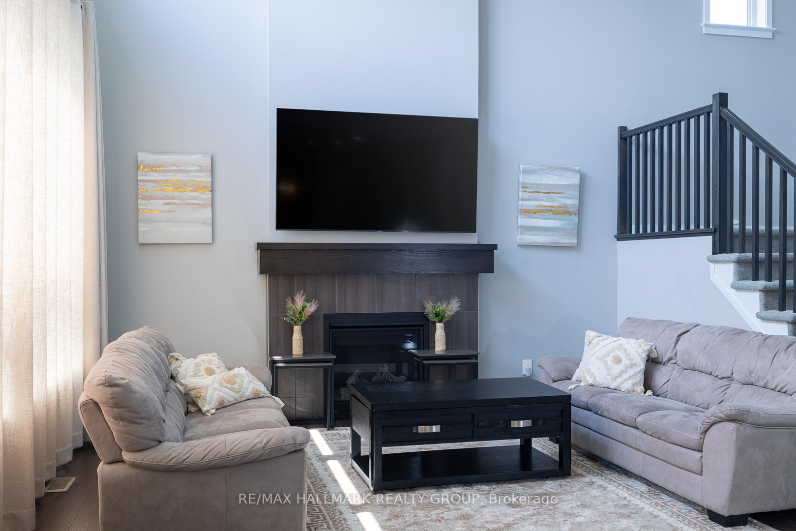 Photo 10 of 305 Oxer Place, Ottawa, Kanata - Emerald Meadows/Trailwest — HOMEH