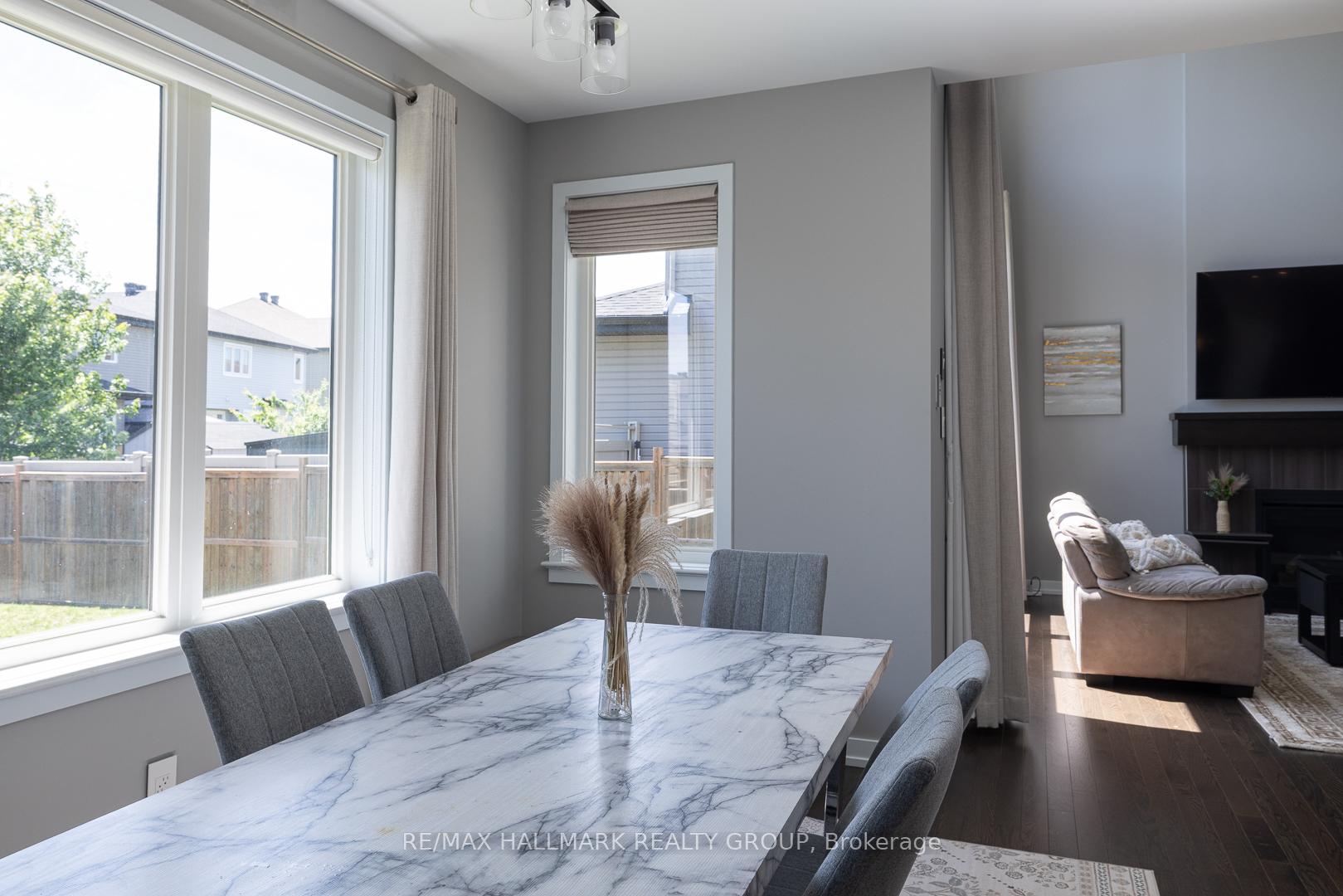Photo 18 of 305 Oxer Place, Ottawa, Kanata - Emerald Meadows/Trailwest — HOMEH