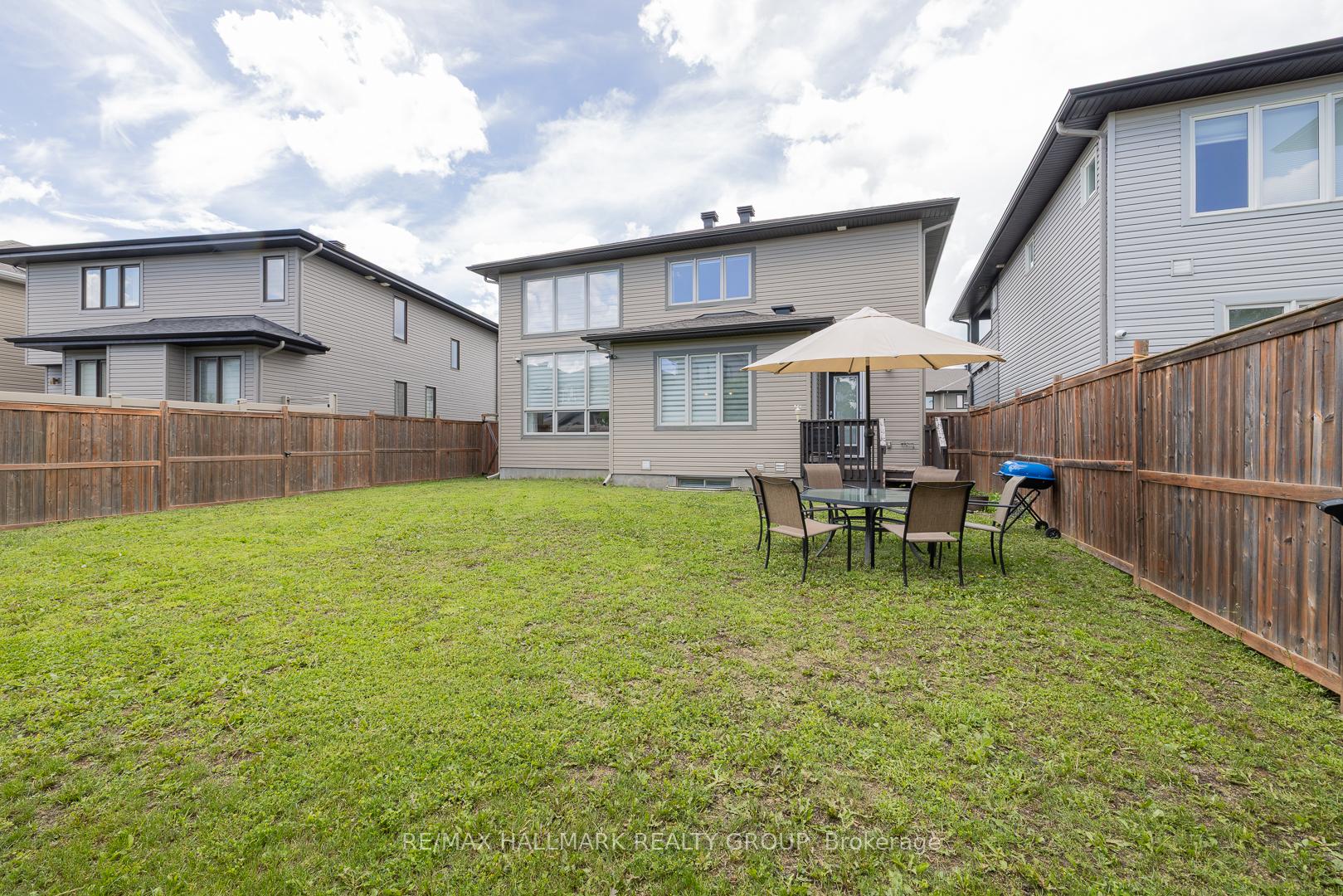 Photo 33 of 305 Oxer Place, Ottawa, Kanata - Emerald Meadows/Trailwest — HOMEH