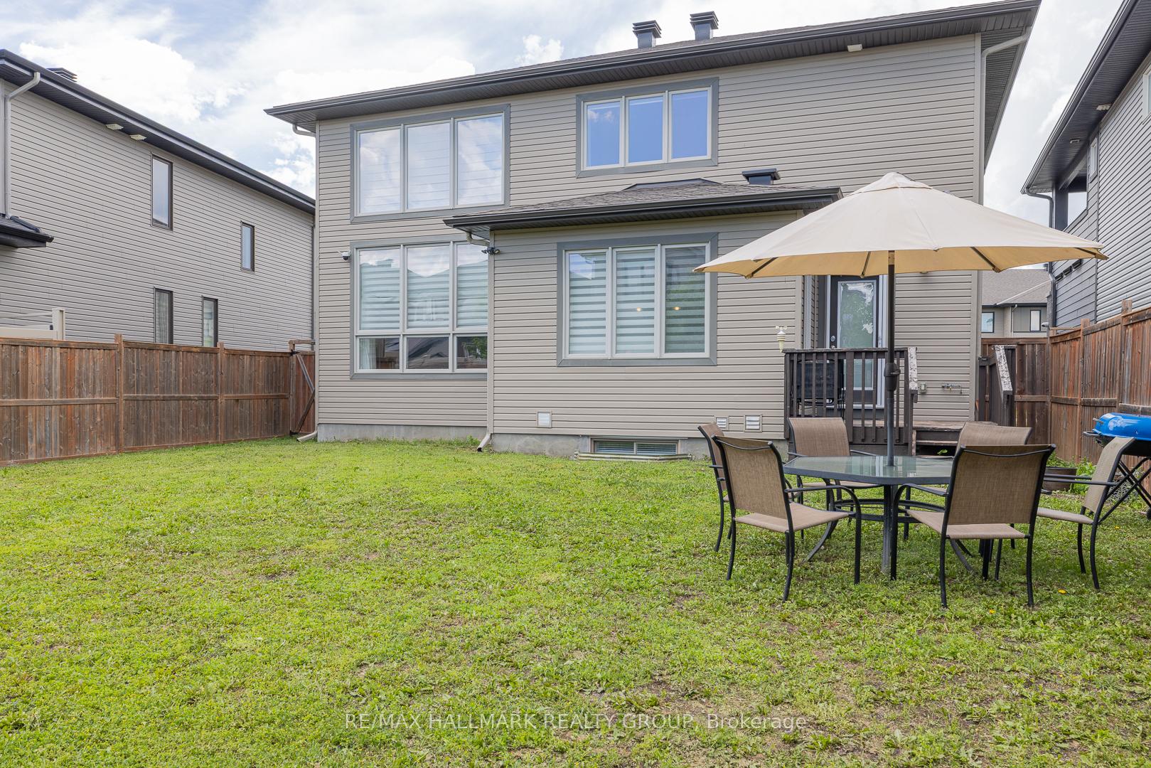 Photo 34 of 305 Oxer Place, Ottawa, Kanata - Emerald Meadows/Trailwest — HOMEH