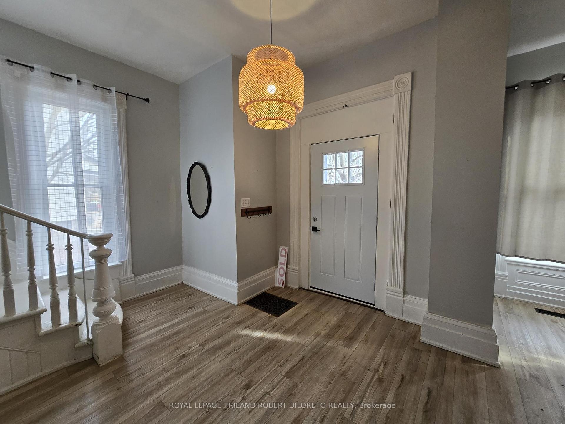 Photo 4 of 11 Maple Street W, Aylmer — HOMEH