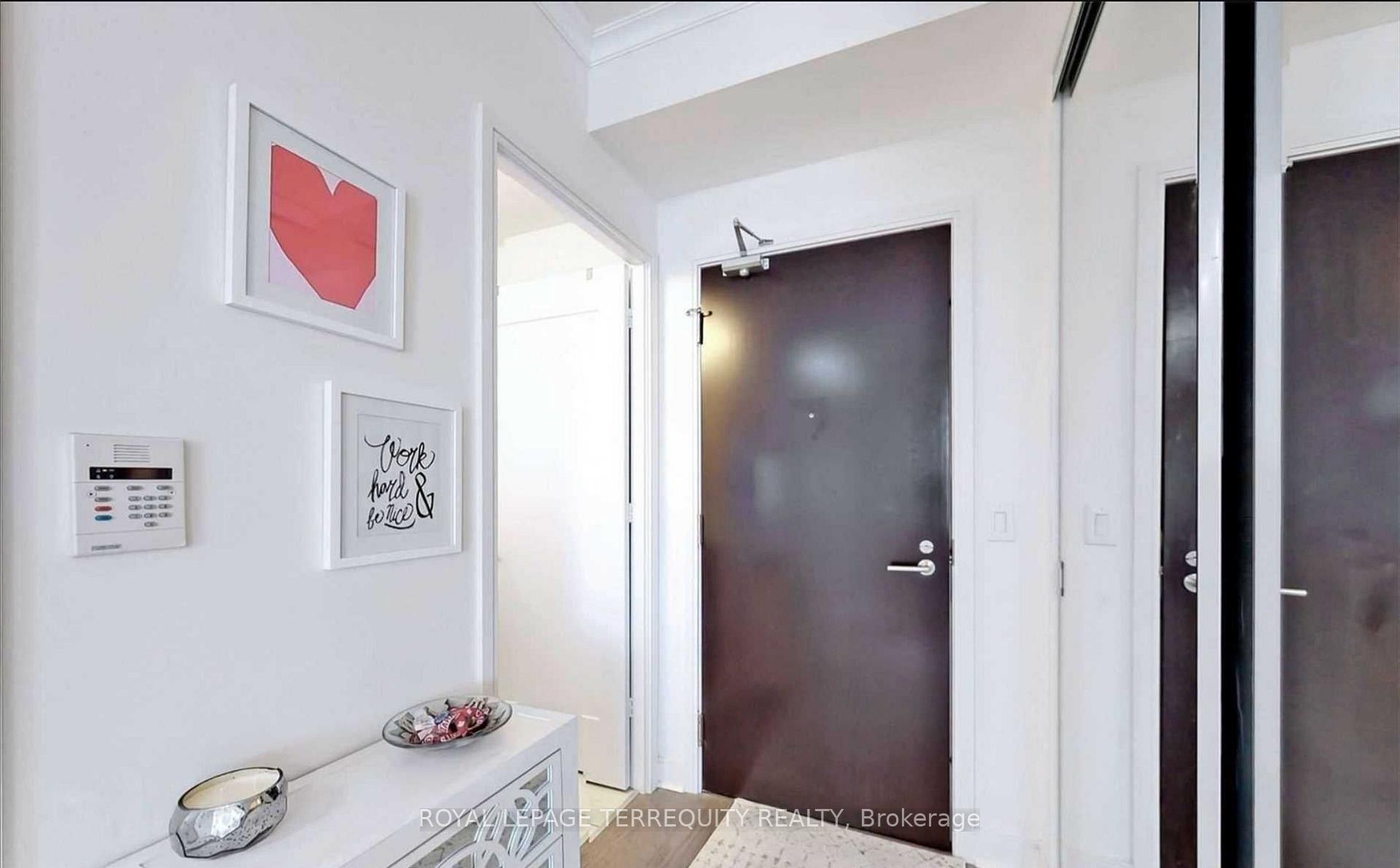 Photo 3 of Unit 1502, 825 Church Street, Toronto, Rosedale-Moore Park — HOMEH