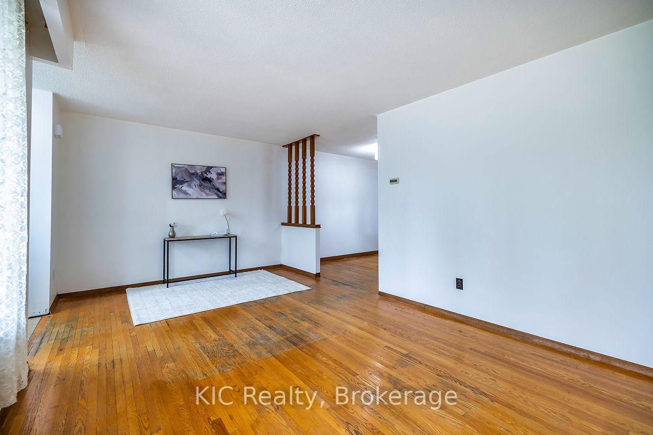 Photo 9 of 1151 Valley Court, Oshawa, Lakeview — HOMEH