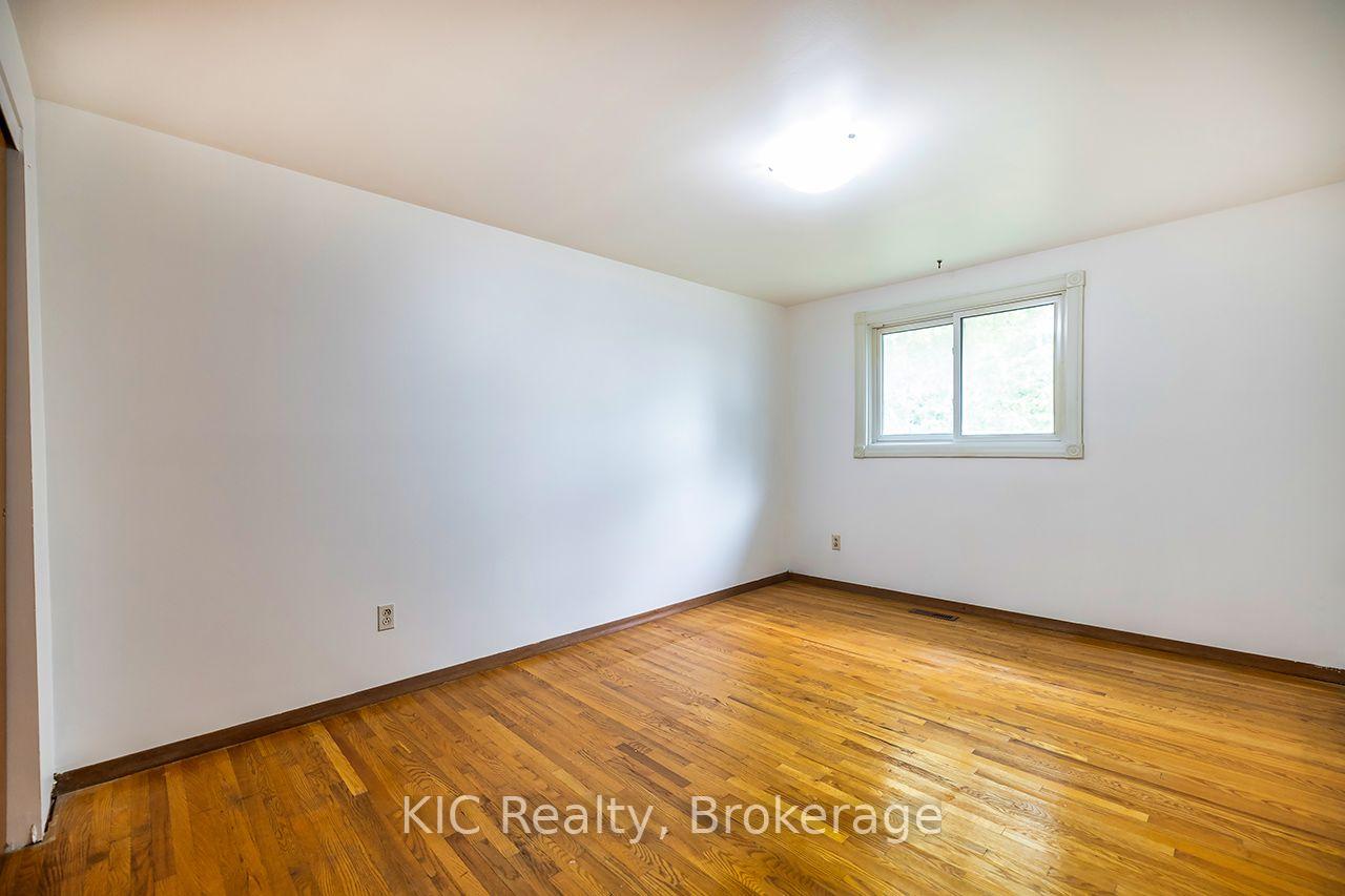 Photo 23 of 1151 Valley Court, Oshawa, Lakeview — HOMEH