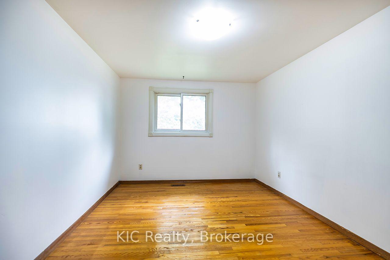 Photo 24 of 1151 Valley Court, Oshawa, Lakeview — HOMEH
