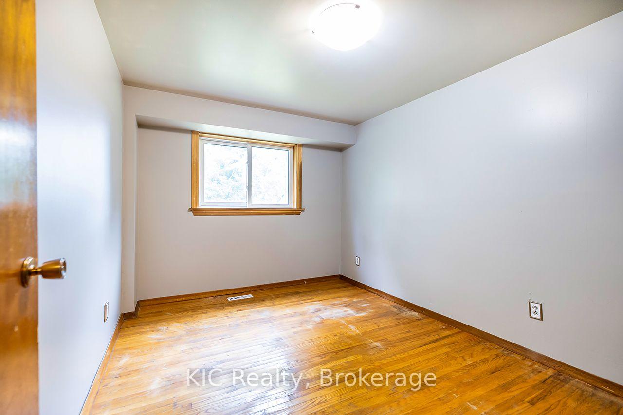 Photo 28 of 1151 Valley Court, Oshawa, Lakeview — HOMEH