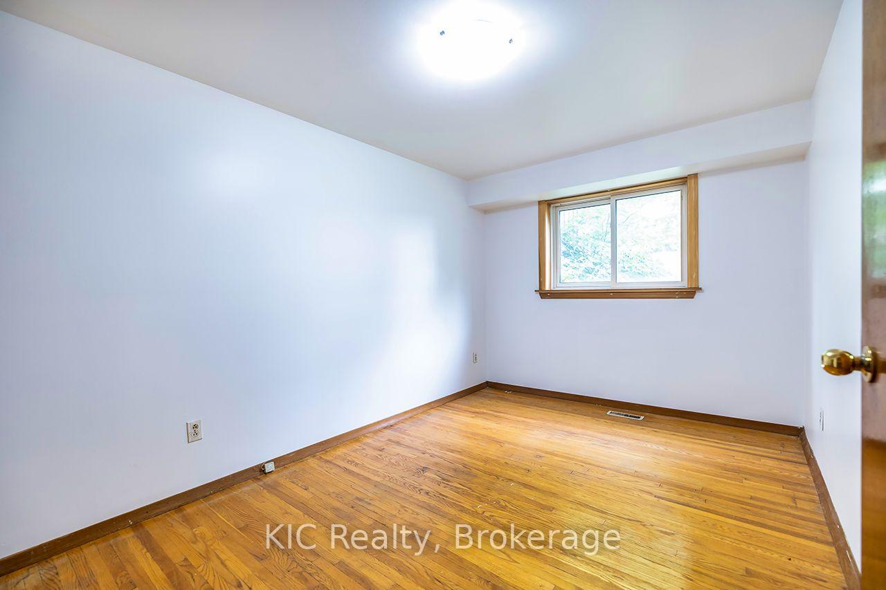 Photo 30 of 1151 Valley Court, Oshawa, Lakeview — HOMEH