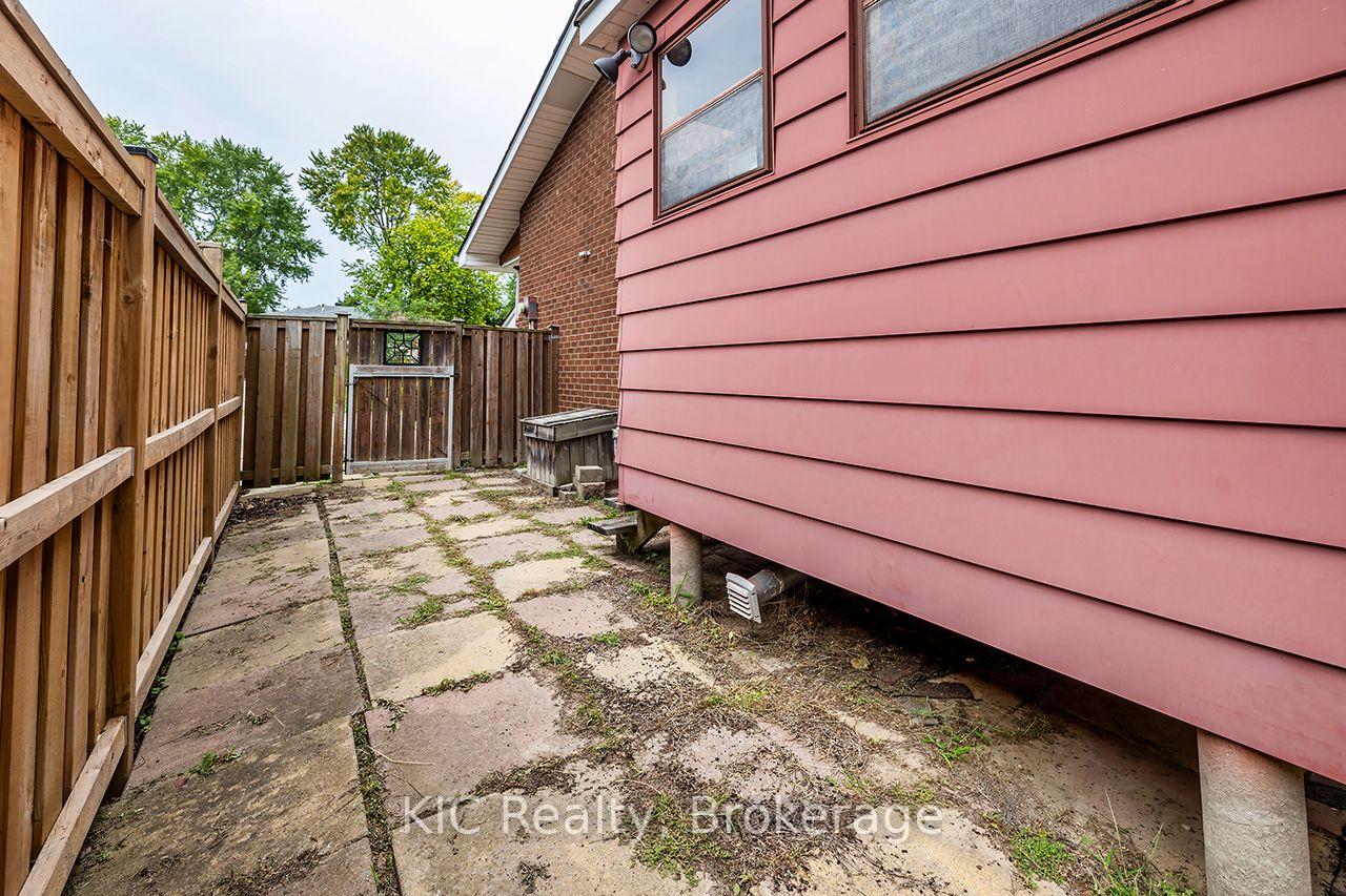Photo 45 of 1151 Valley Court, Oshawa, Lakeview — HOMEH