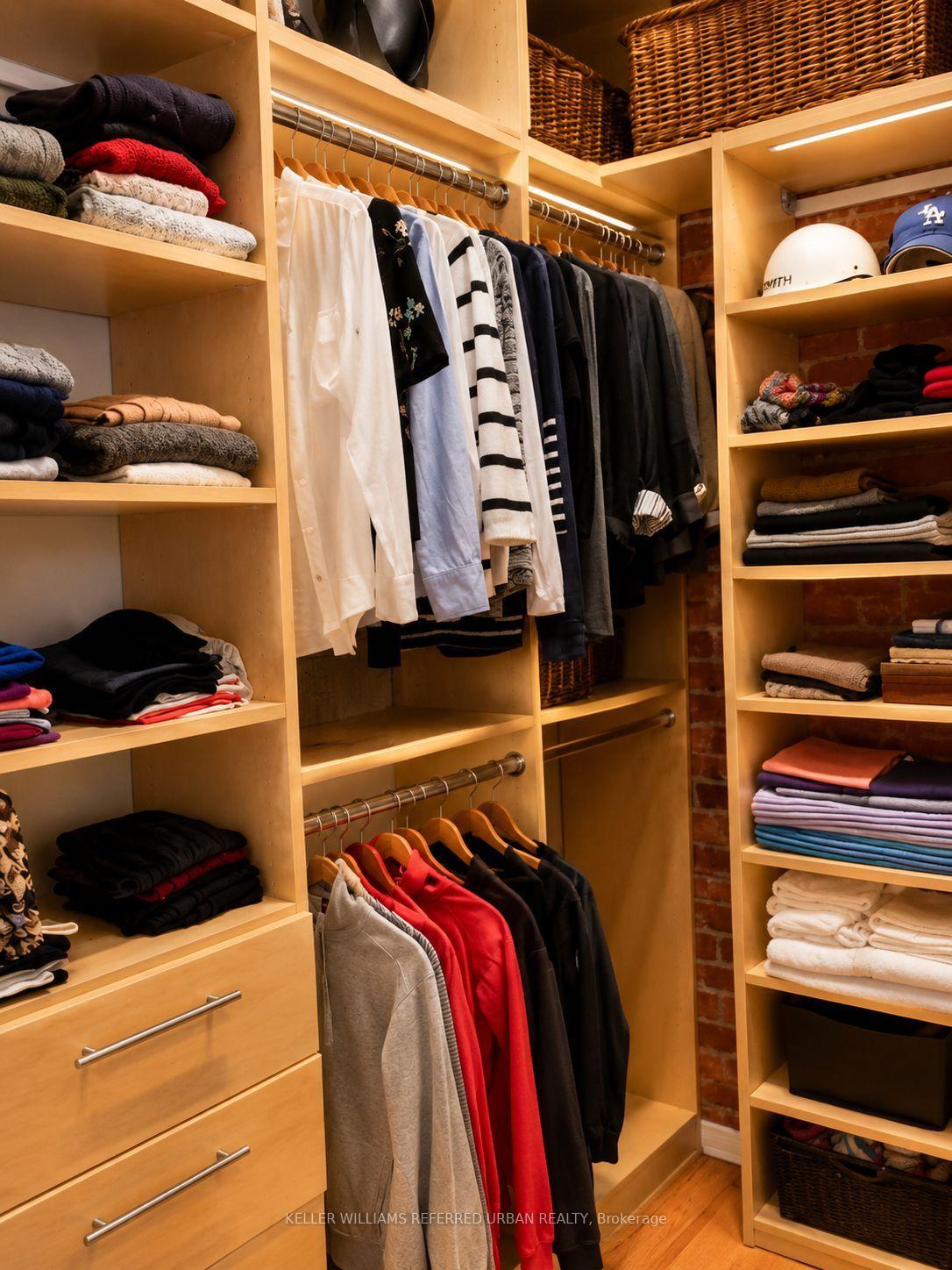 Photo 6 of Unit 403, 915 King Street, Toronto, Niagara — HOMEH