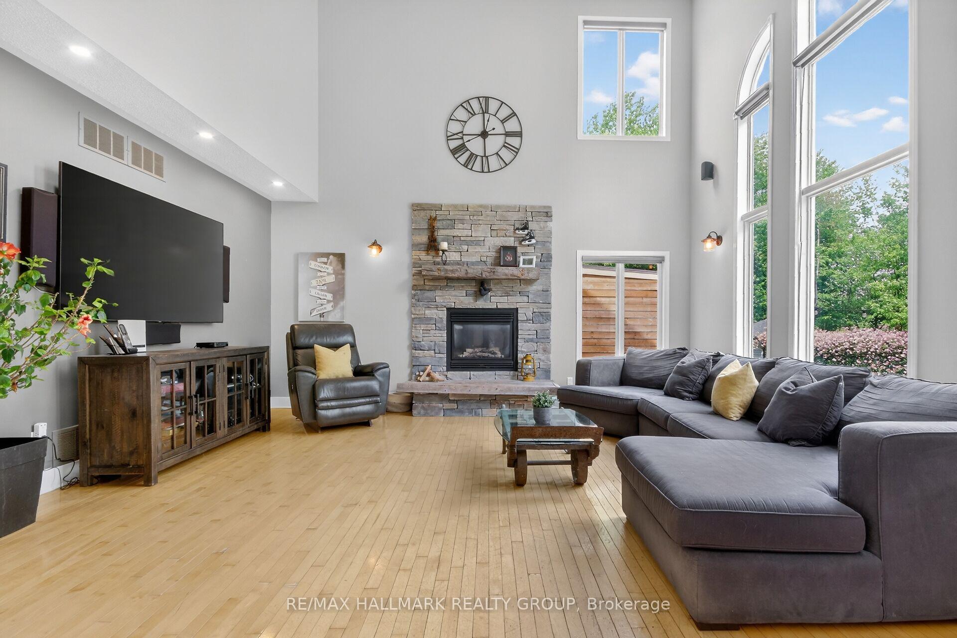 Photo 10 of 104 Wilbert Cox Drive, Ottawa, Huntley Ward (South East) — HOMEH