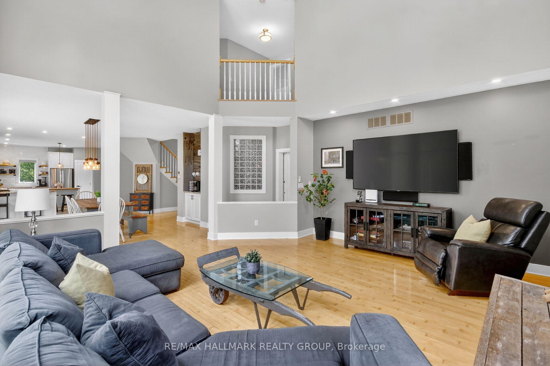 Photo 13 of 104 Wilbert Cox Drive, Ottawa, Huntley Ward (South East) — HOMEH