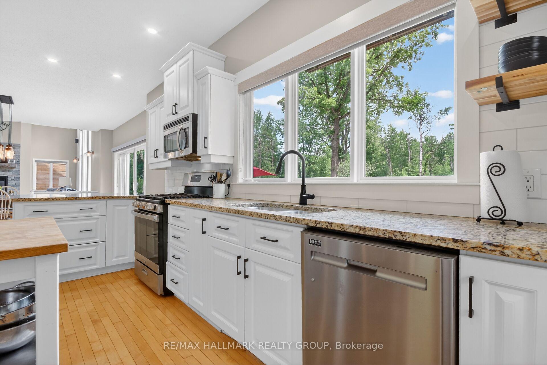 Photo 19 of 104 Wilbert Cox Drive, Ottawa, Huntley Ward (South East) — HOMEH