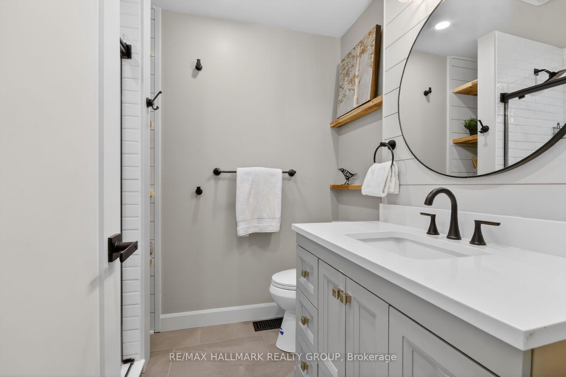 Photo 33 of 104 Wilbert Cox Drive, Ottawa, Huntley Ward (South East) — HOMEH