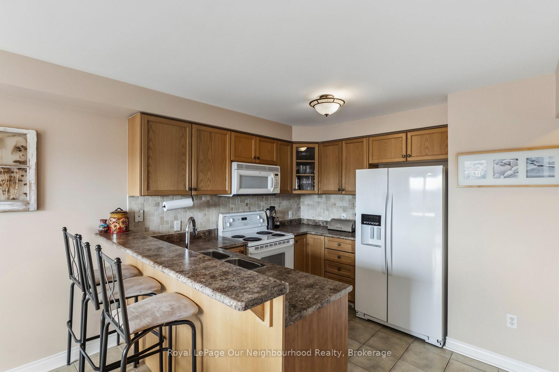 Photo 7 of 16 Nobbs Drive, Ajax, Northwest Ajax — HOMEH