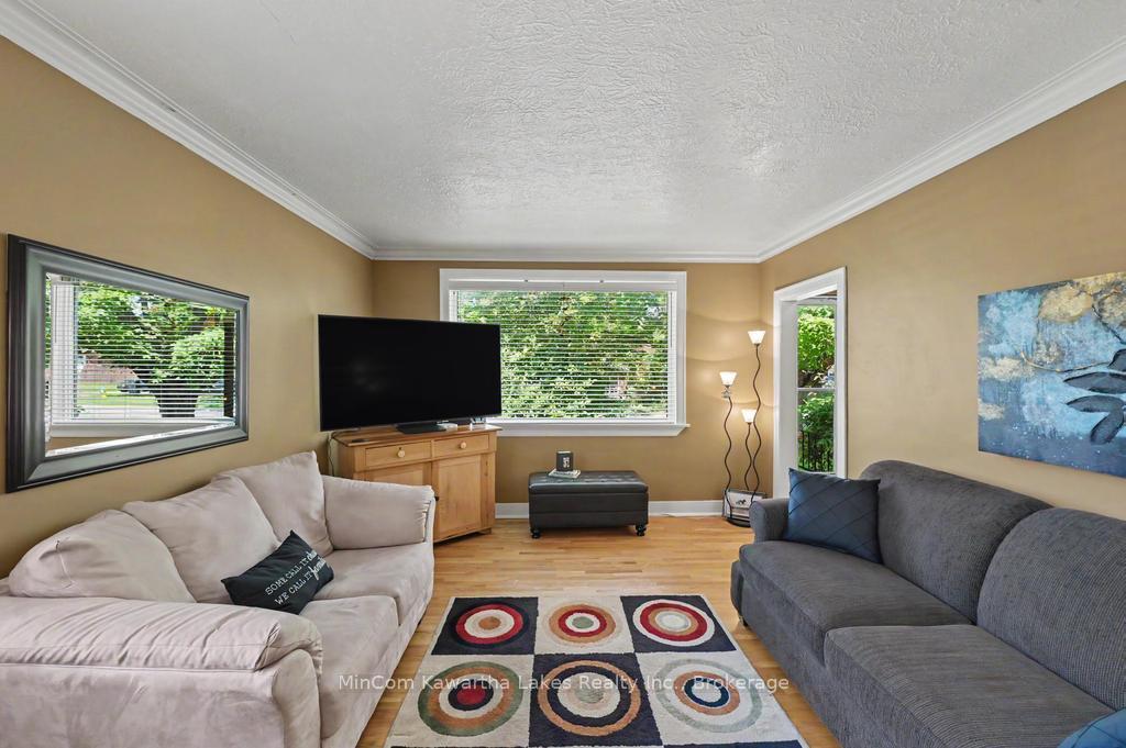 Photo 33 of 263 Bennet Street, Peterborough, Northcrest Ward 5 — HOMEH