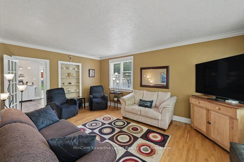 Photo 37 of 263 Bennet Street, Peterborough, Northcrest Ward 5 — HOMEH