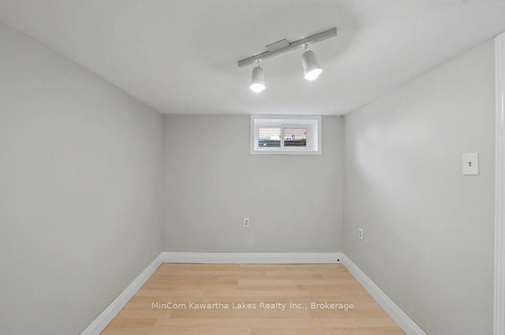 Photo 64 of 263 Bennet Street, Peterborough, Northcrest Ward 5 — HOMEH