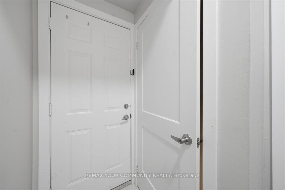 Photo 3 of Unit Lower, 2 Hollywood Hill Circle, Vaughan, Vellore Village — HOMEH