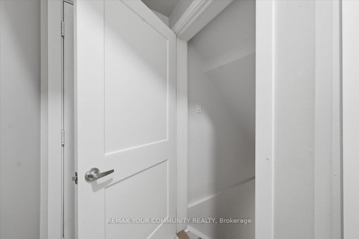 Photo 4 of Unit Lower, 2 Hollywood Hill Circle, Vaughan, Vellore Village — HOMEH