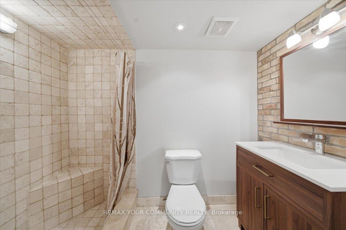 Photo 17 of Unit Lower, 2 Hollywood Hill Circle, Vaughan, Vellore Village — HOMEH
