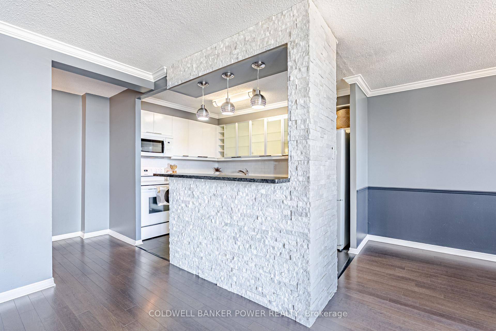 Photo 8 of Unit 1604, 323 Colborne Street, London, East K — HOMEH