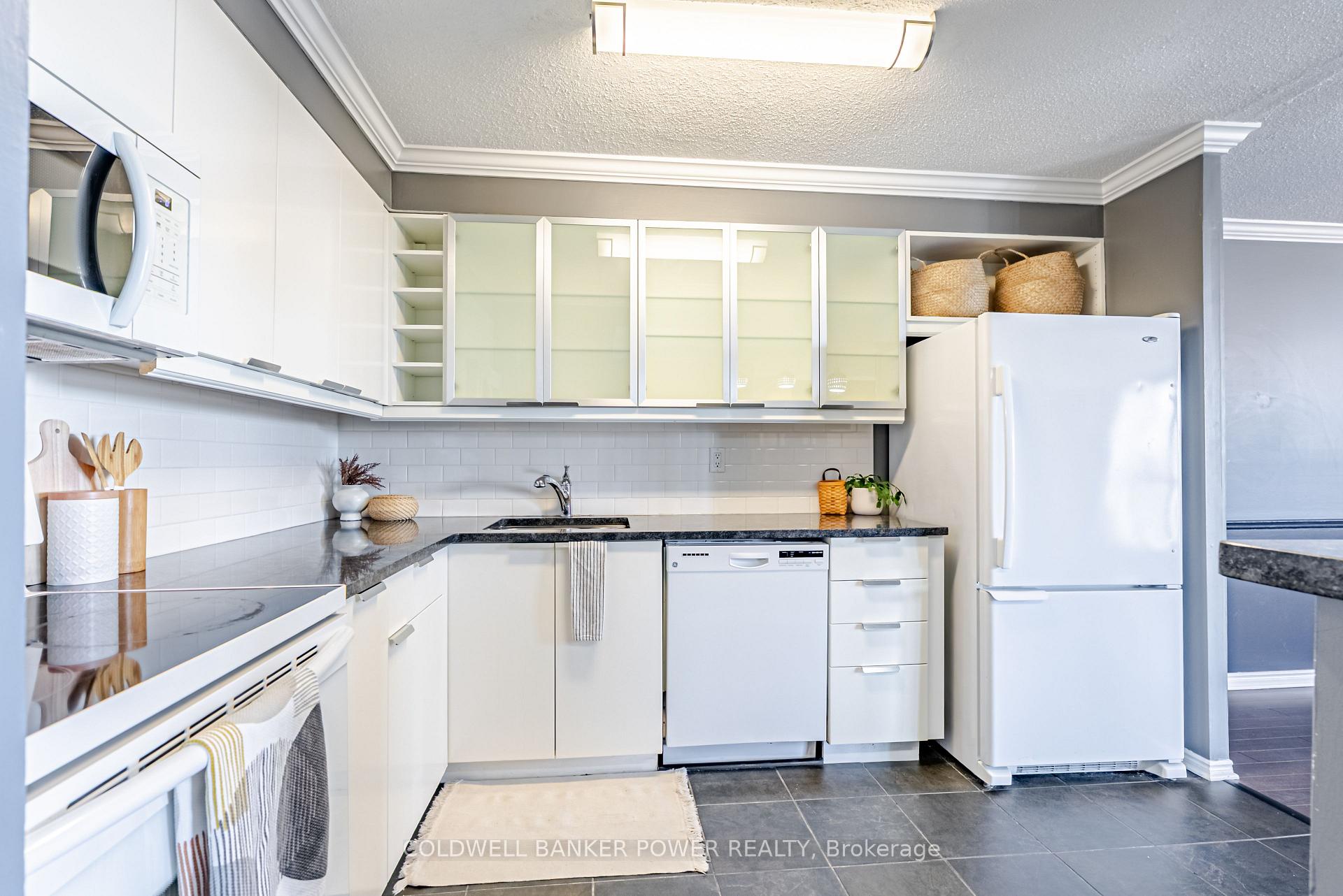 Photo 9 of Unit 1604, 323 Colborne Street, London, East K — HOMEH