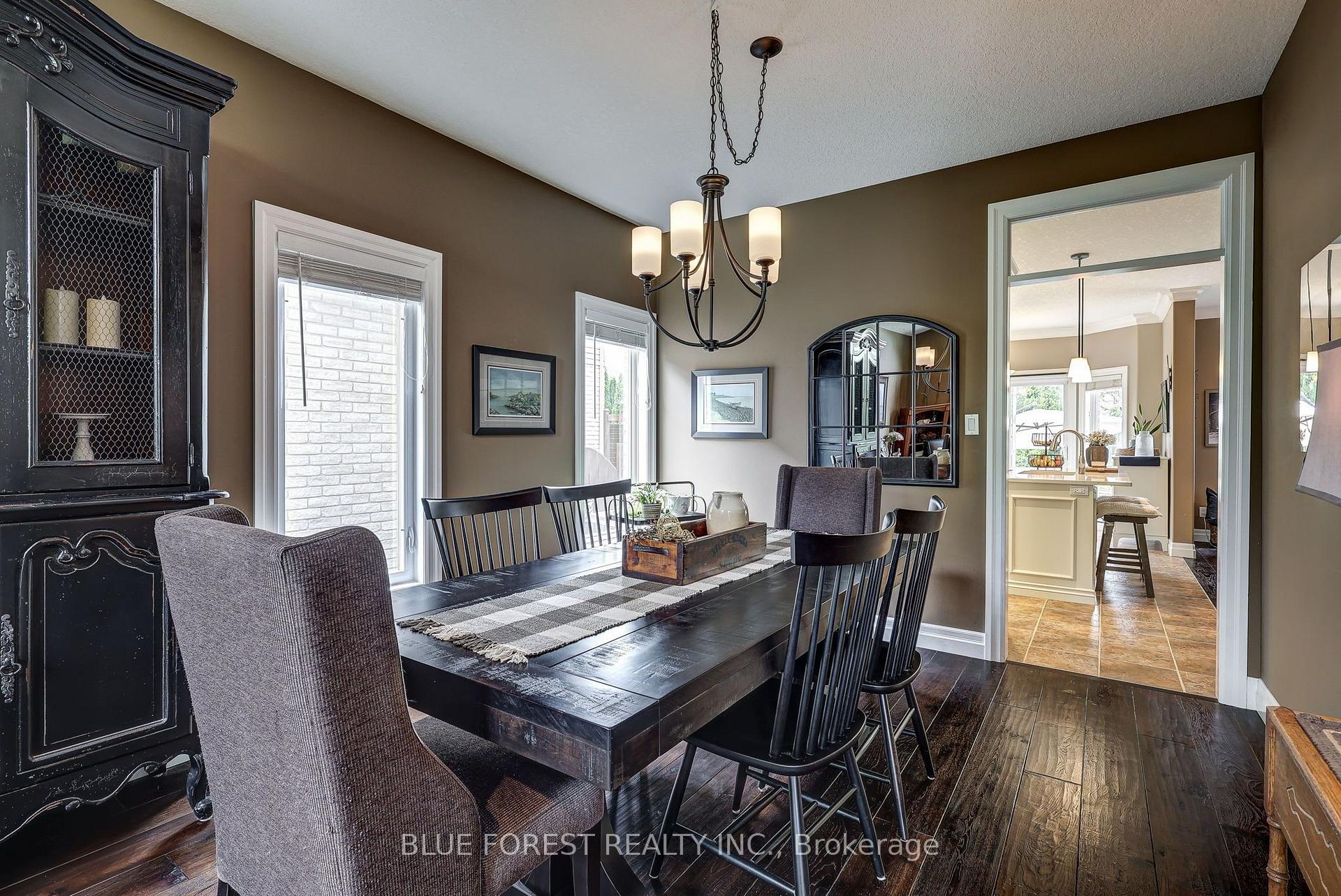 Photo 9 of 2058 Westpoint Heights, London, South V — HOMEH