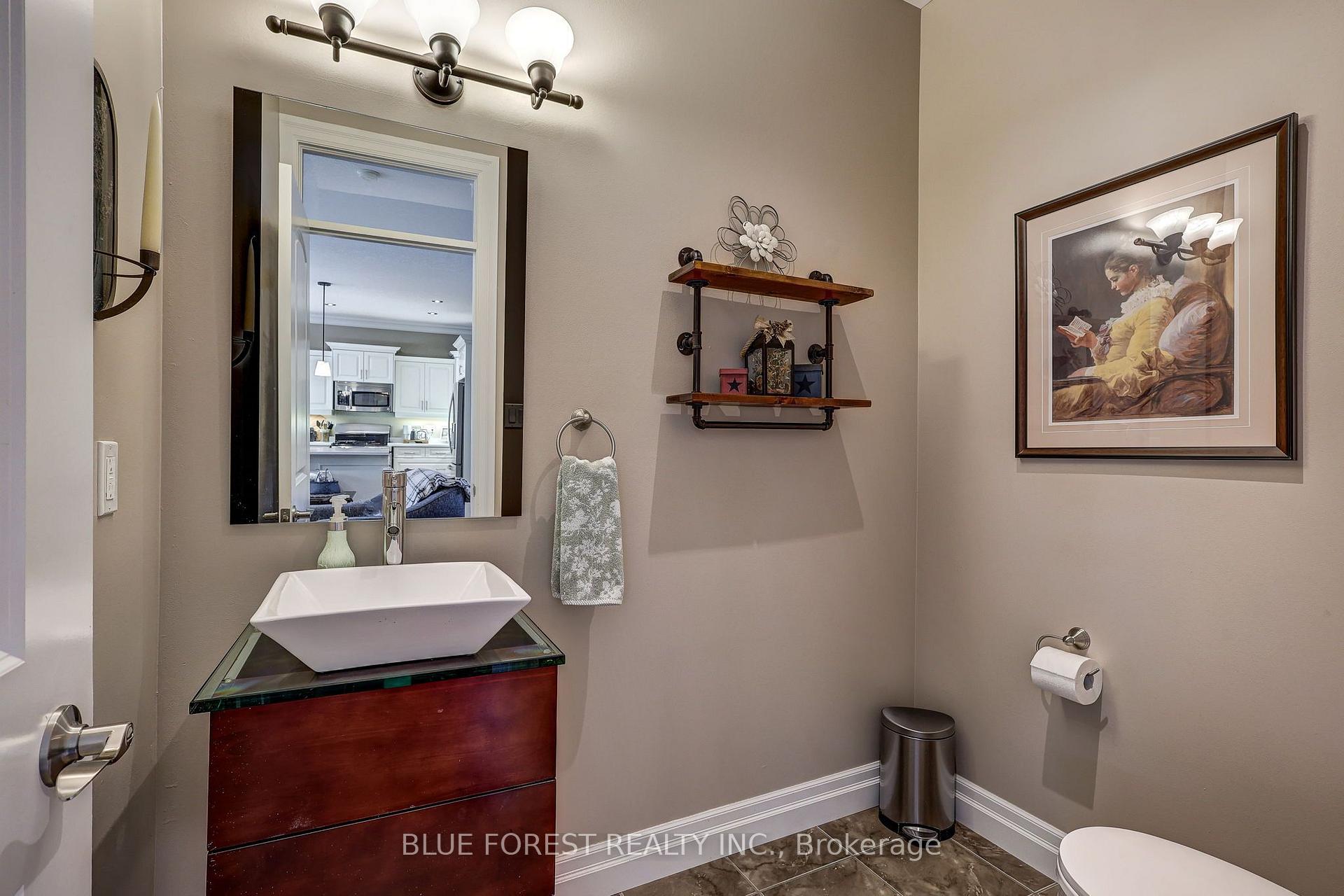 Photo 13 of 2058 Westpoint Heights, London, South V — HOMEH