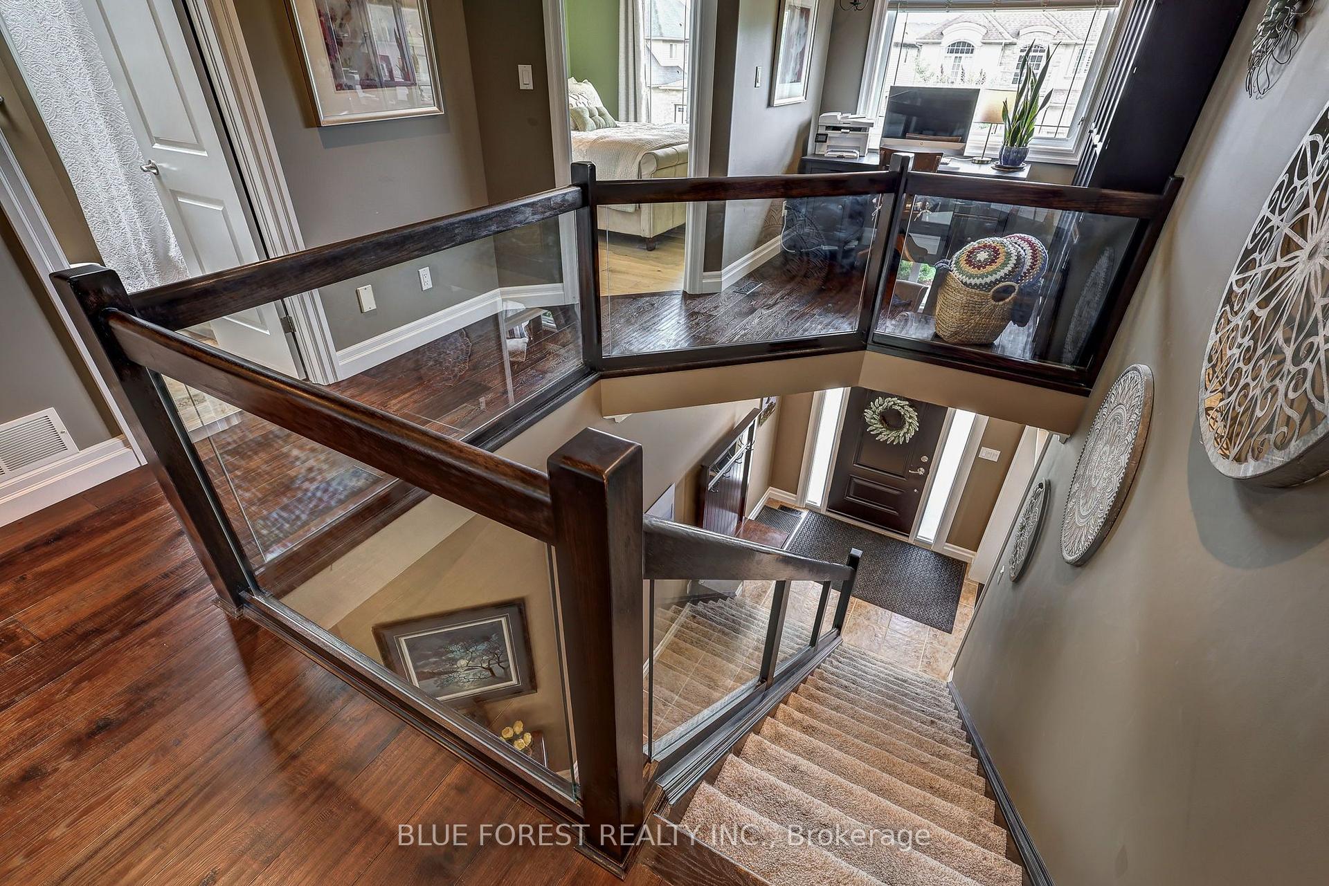 Photo 25 of 2058 Westpoint Heights, London, South V — HOMEH
