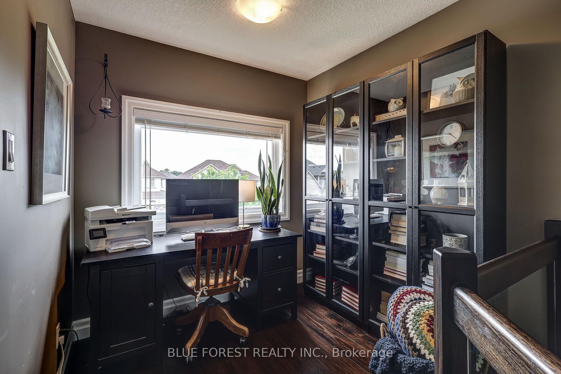 Photo 26 of 2058 Westpoint Heights, London, South V — HOMEH
