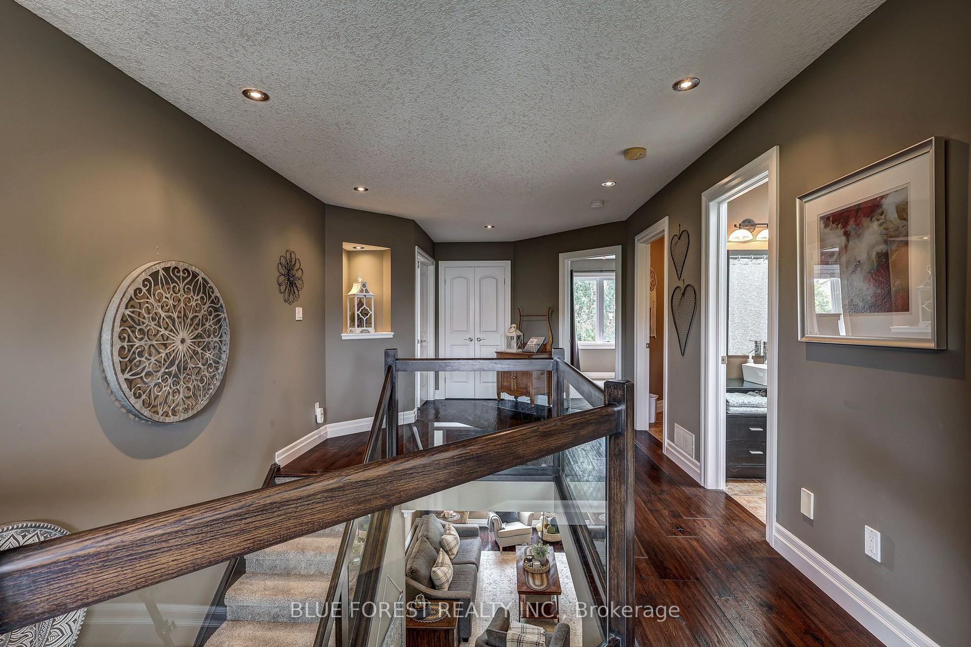 Photo 27 of 2058 Westpoint Heights, London, South V — HOMEH
