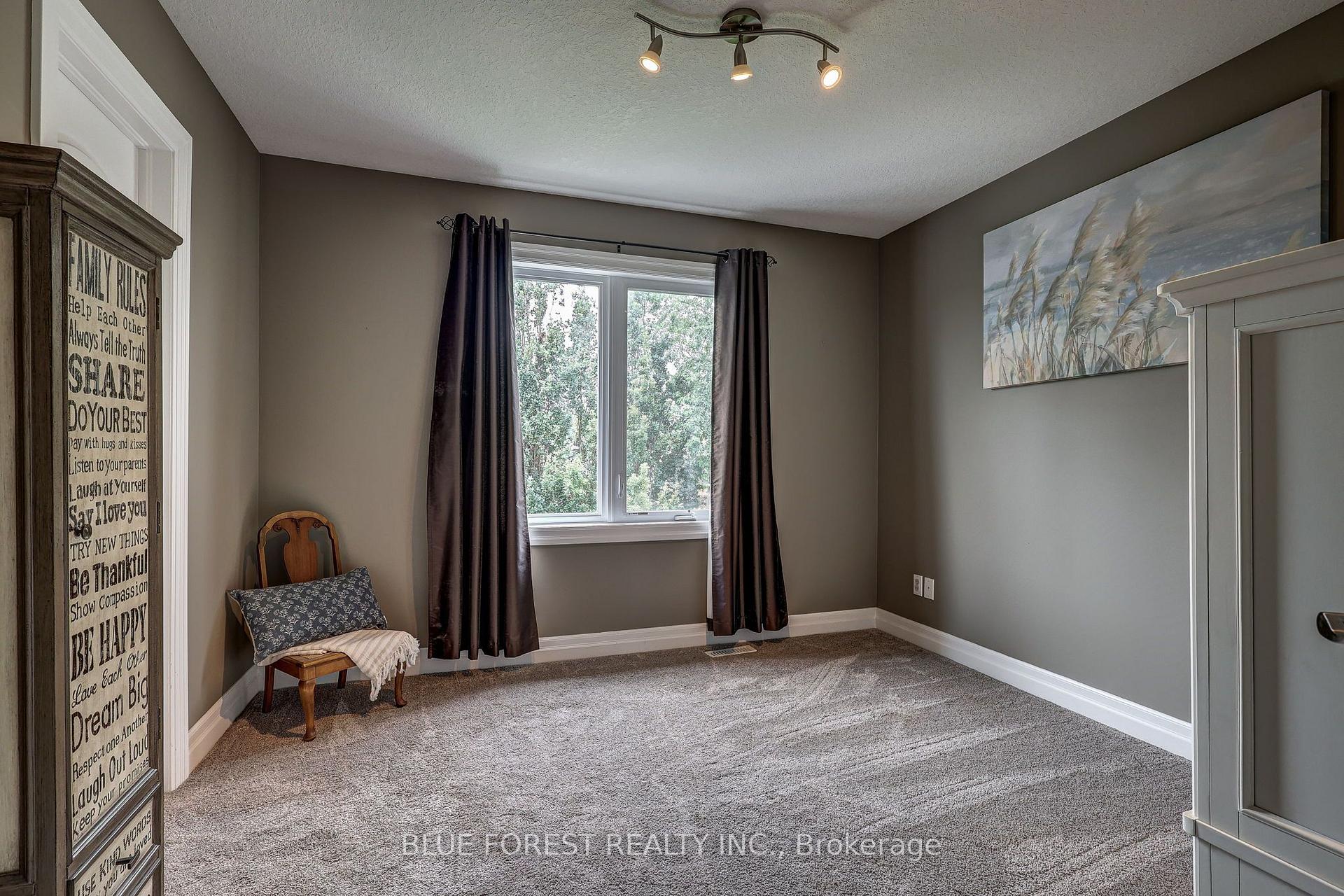 Photo 30 of 2058 Westpoint Heights, London, South V — HOMEH
