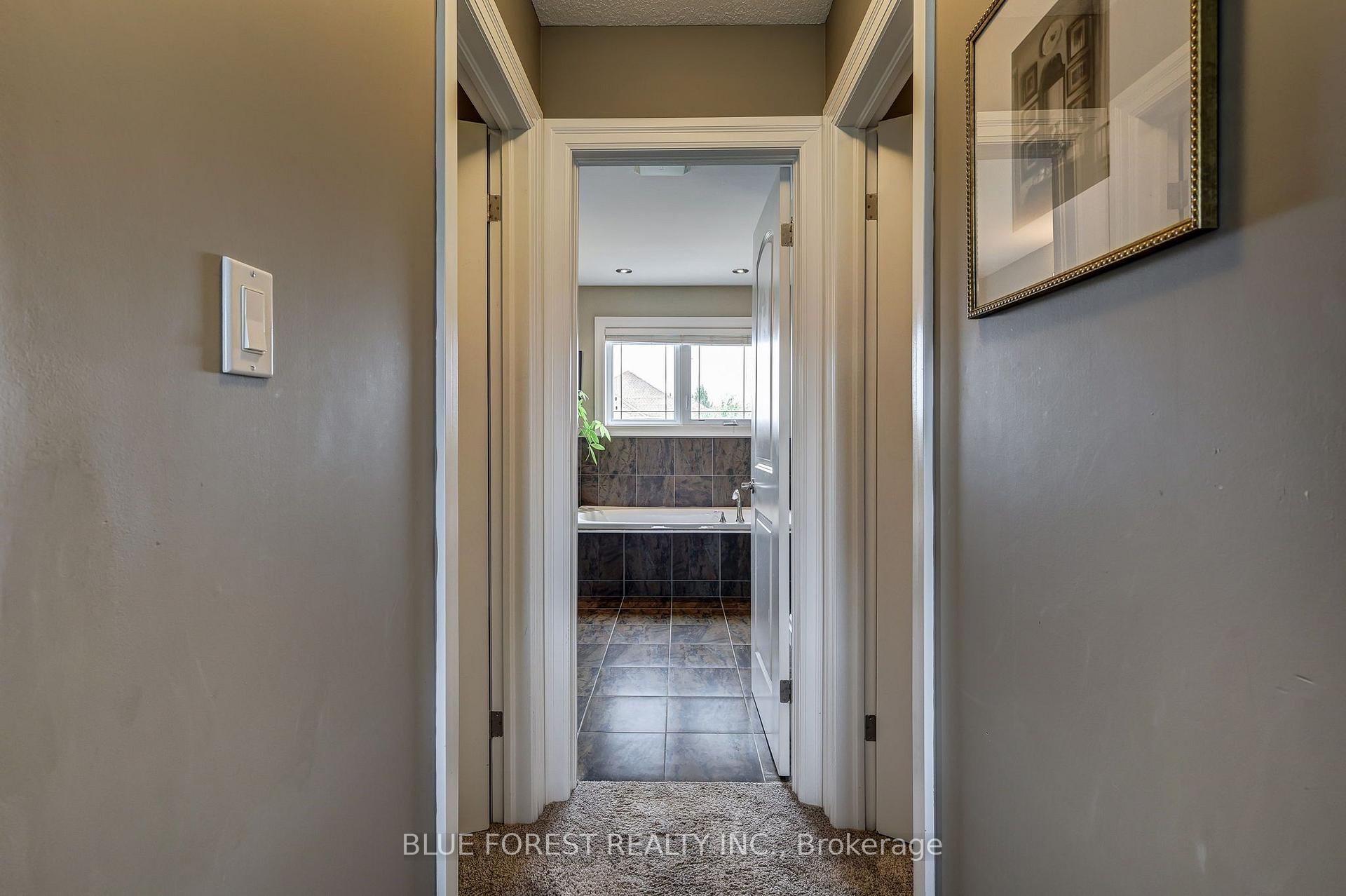 Photo 38 of 2058 Westpoint Heights, London, South V — HOMEH