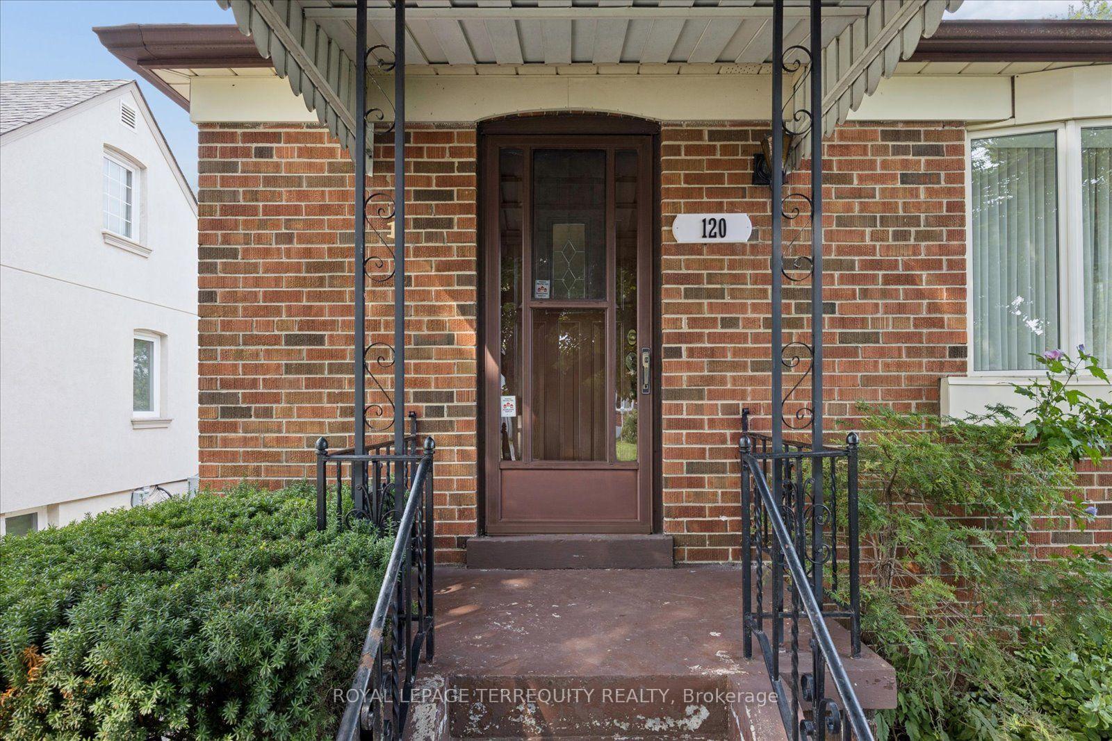 Photo 2 of 120 Ellington Drive, Scarborough, Wexford-Maryvale — HOMEH