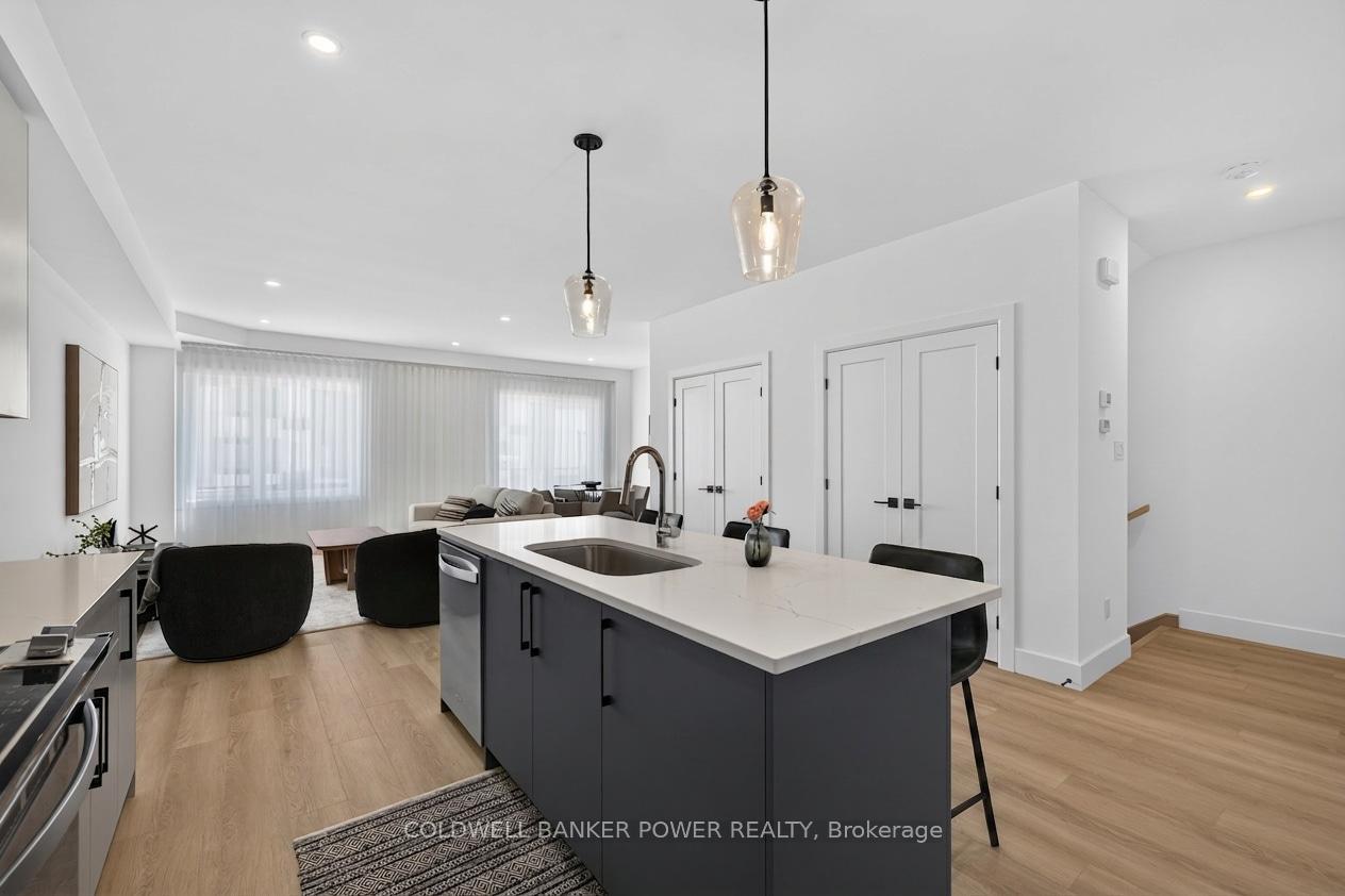 Photo 10 of Unit 9, 4255 Lismer Lane, London, South W — HOMEH
