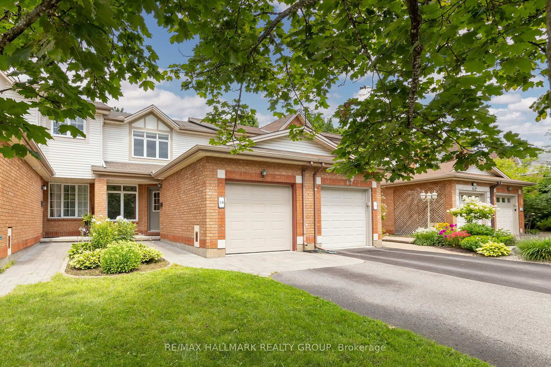 Photo 1 of 146 College Circle, Ottawa, Castle Heights — HOMEH