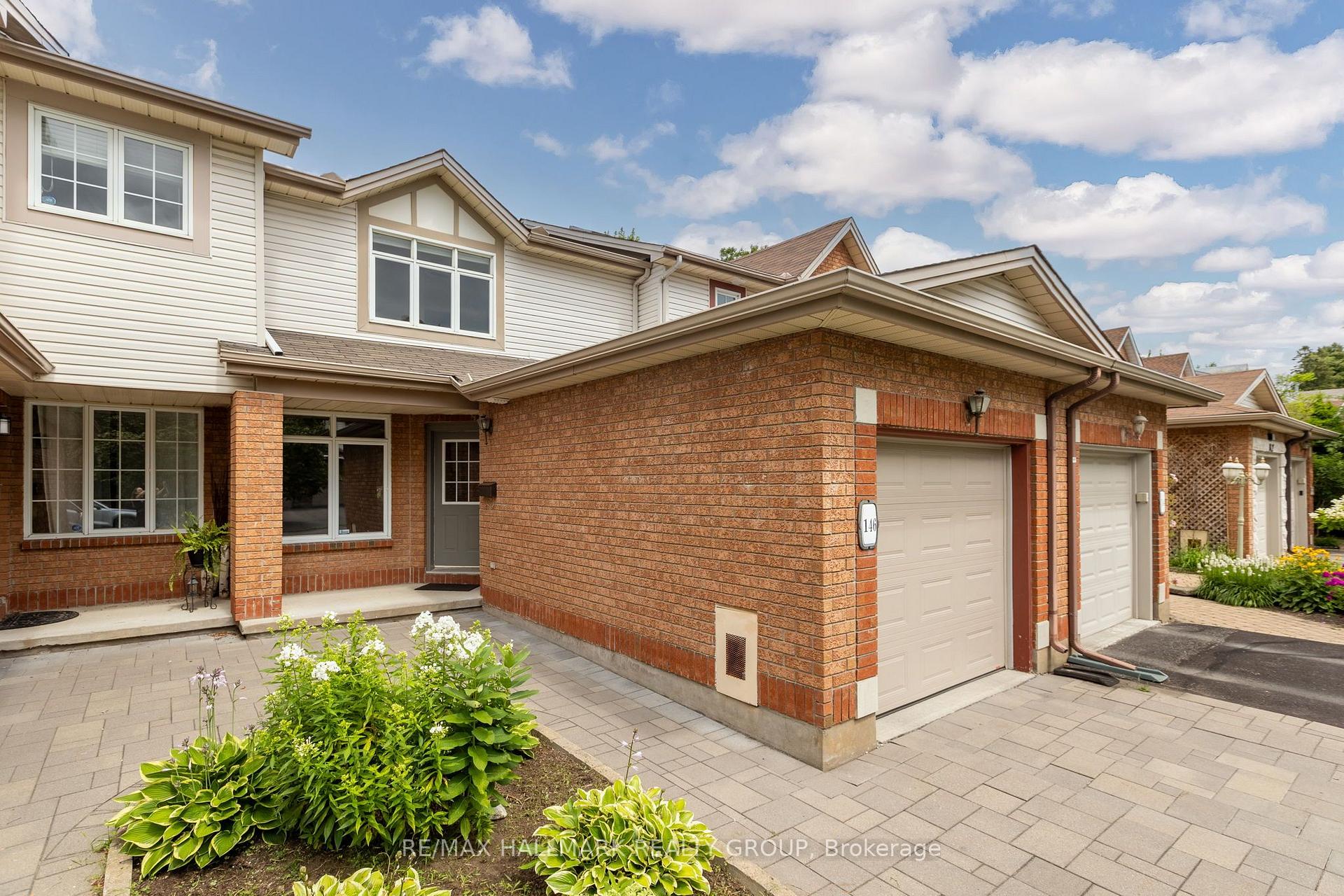 Photo 2 of 146 College Circle, Ottawa, Castle Heights — HOMEH